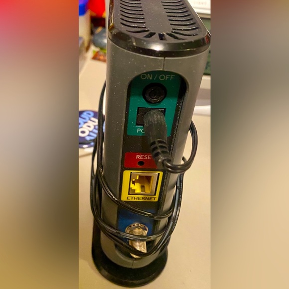 Motorola Cable Modem - Picture 2 of 3